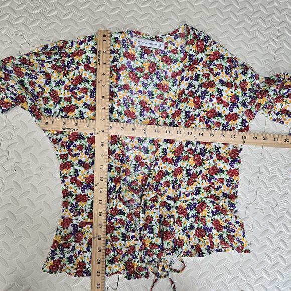 Faithful The Brand Lucy Wrap Top Women 6 Small Floral Short Sleeve Crop Coquette - Picture 7 of 10